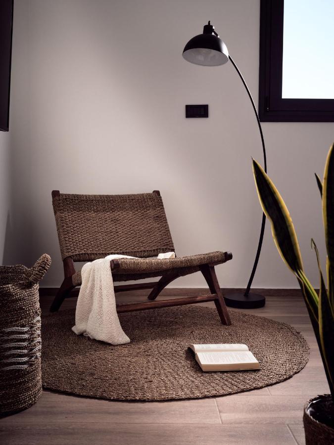 Noema Villa - Stylish Villa With Scenic Serenity, By Zantewize Sarakinádhon 外观 照片